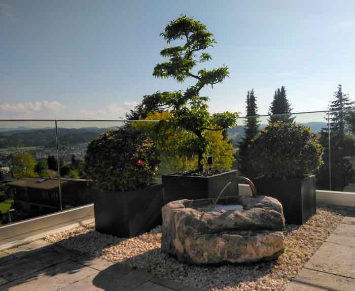 Südländisches Feeling - ein Brunnen schafft gemütlichkeit, man könnte meinen man sei im Süden in den Ferien